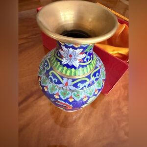 Elegant Blue and Gold Decorative  Chinese Vase